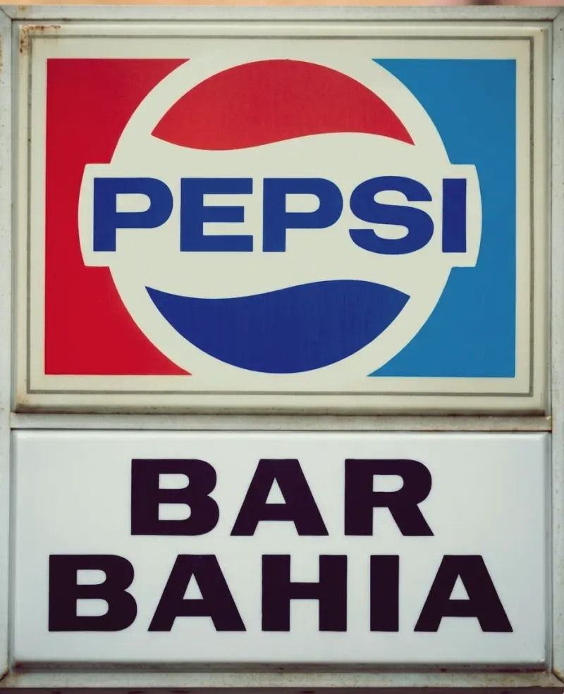 Publicidad original restaurada Bar Bahía
